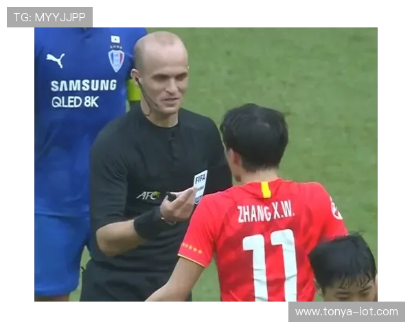 谢晖阳飞铲门将染黄 无锡门神姜何神扑助球队 2-0 取胜(2)